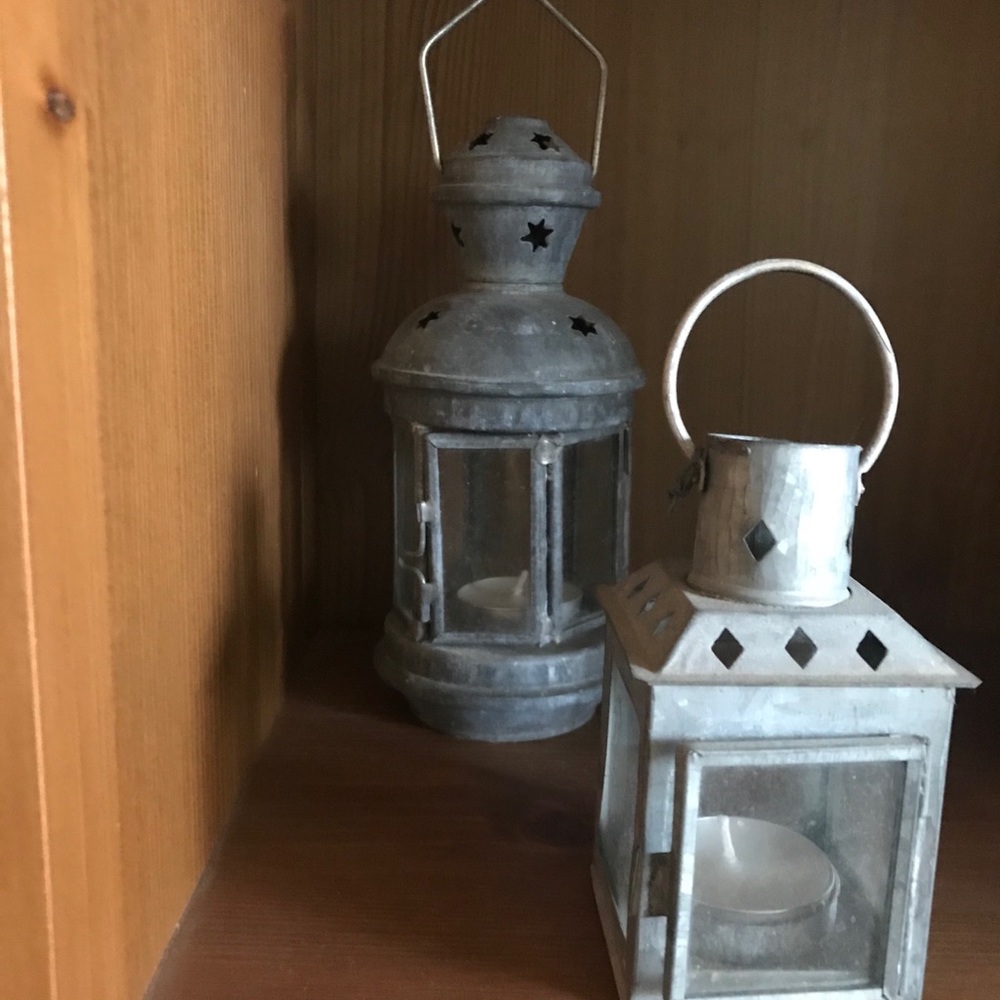 Two tealight lanterns